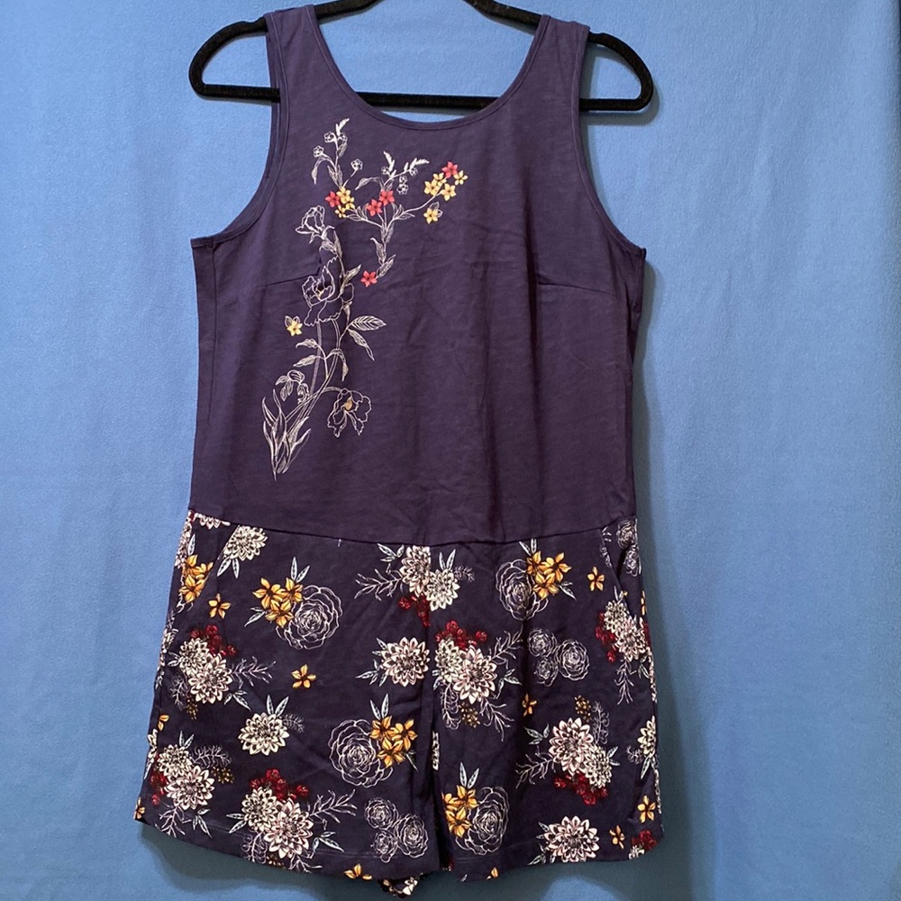 New cotton jumpsuit shorts with two front pockets size L